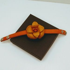 Leather flower bracelet